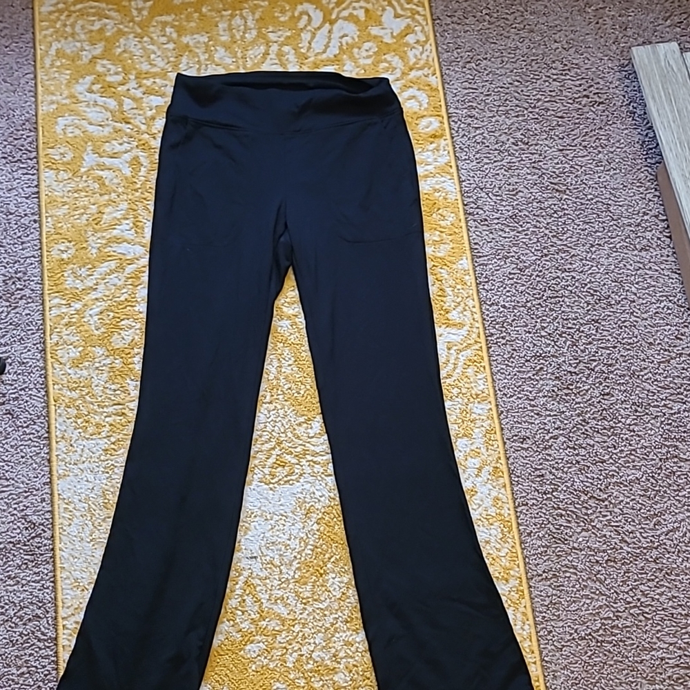 Sketcher's bootcut Yoga POCKETS!